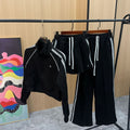 Conjunto de chaqueta y pantalón