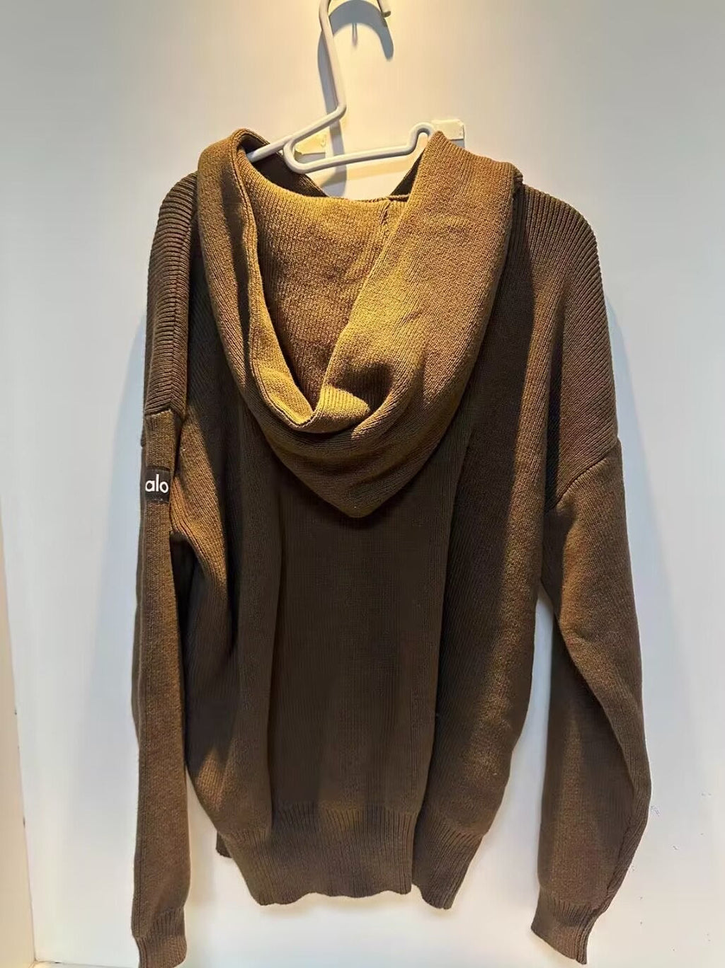 Un conjunto de ropa de estar por casa
