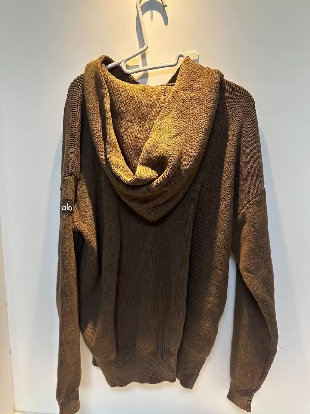 Un conjunto de ropa de estar por casa