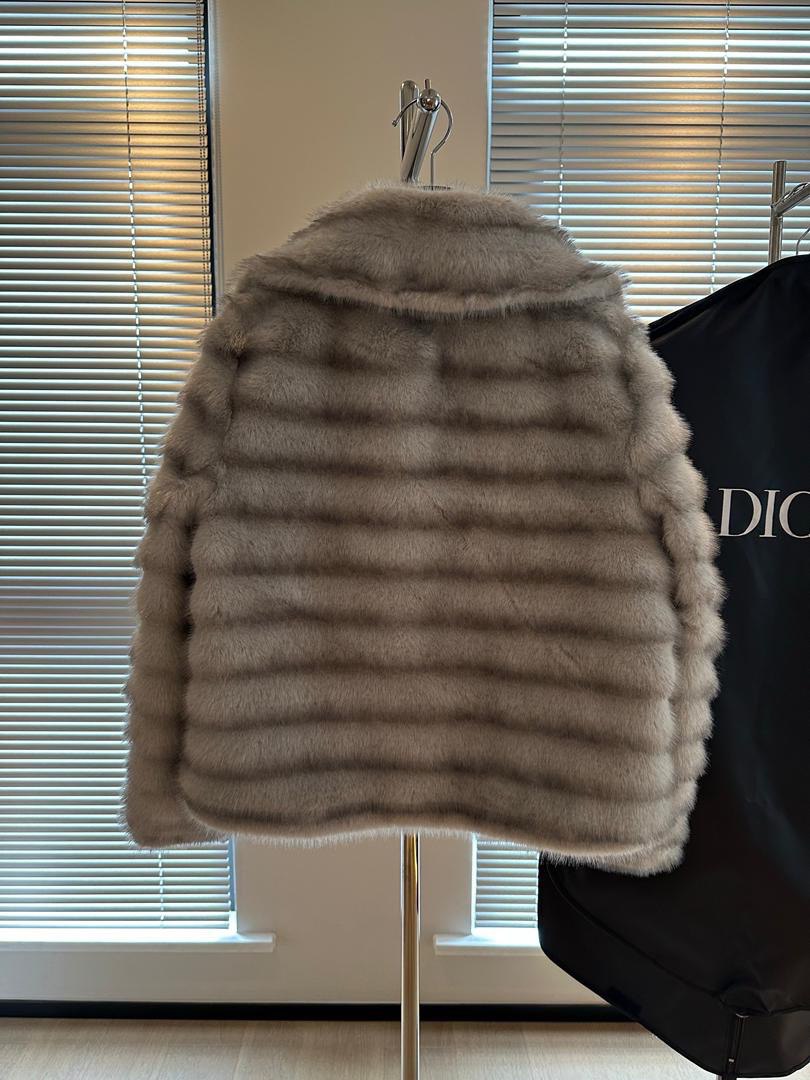 Chaqueta de piel a rayas