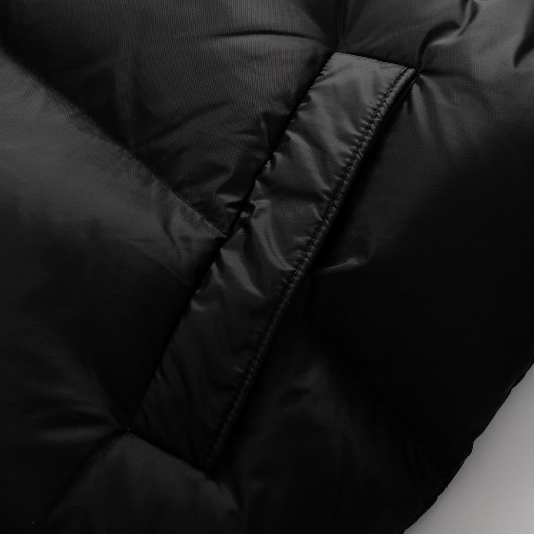 Chaqueta acolchada unisex con diseño de esqueleto