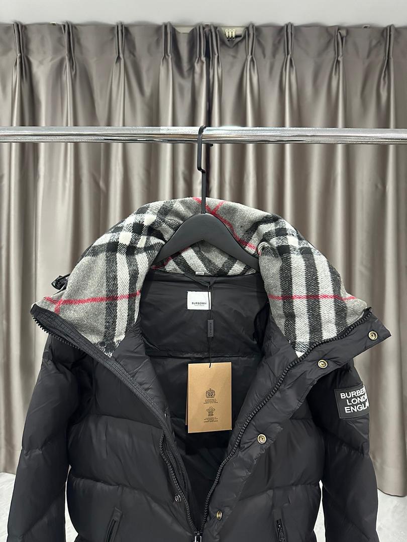 Chaqueta de plumas con capucha
