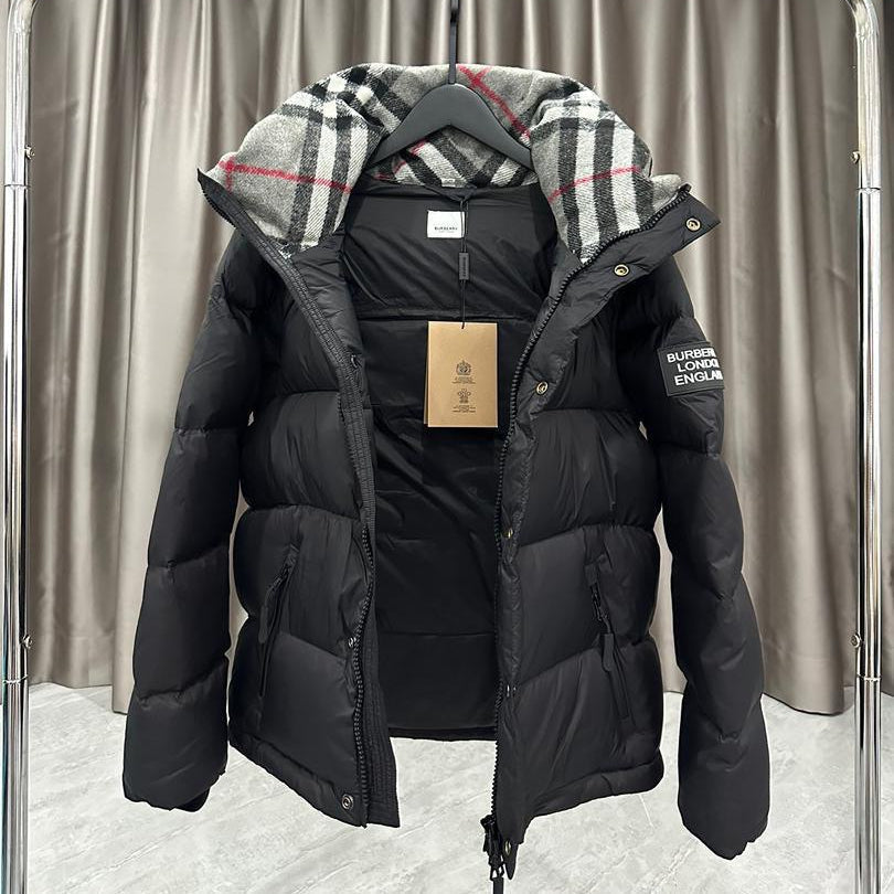 Chaqueta de plumas con capucha