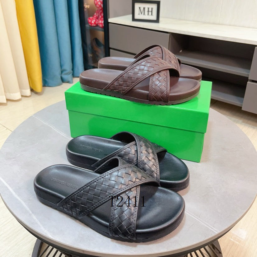 Bott Iconic Slides - Avenor