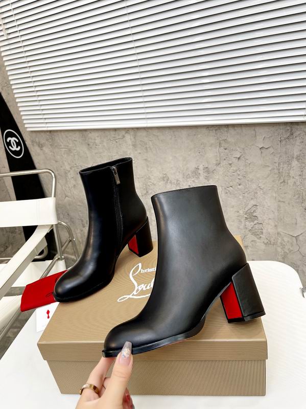 Botines de tacón cuadrado con suela roja para mujer