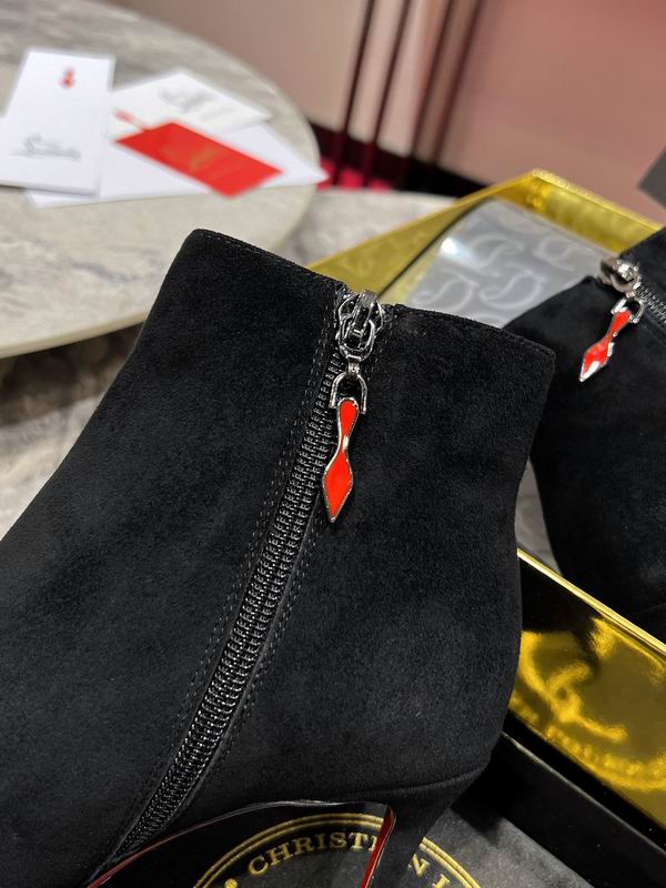 Botines de tacón de aguja de ante negro para mujer