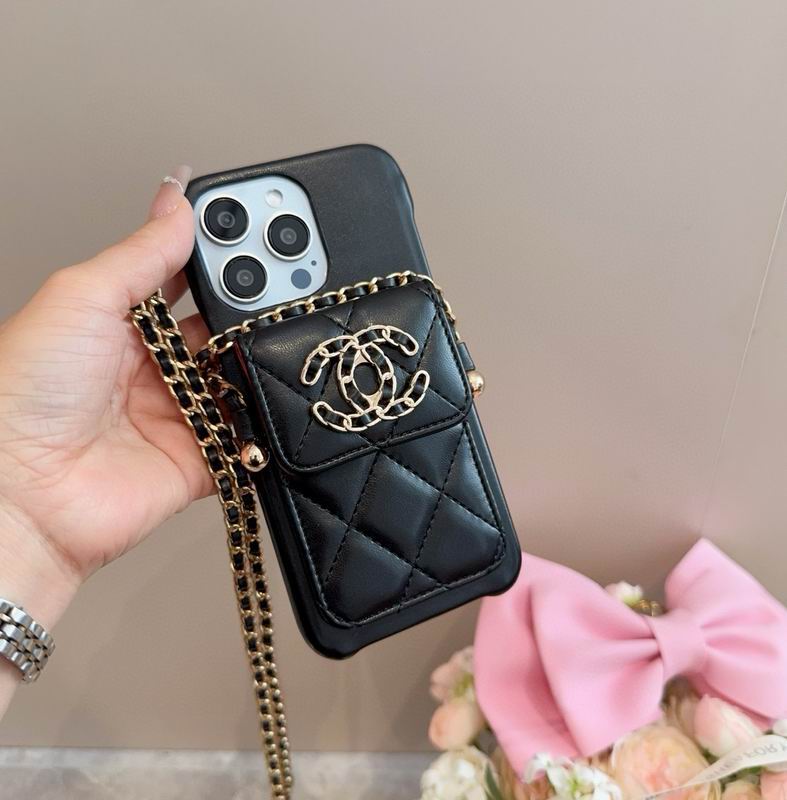 Funda acolchada para teléfono con cadena