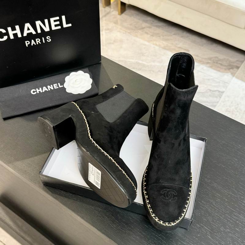 Botines de ante negro