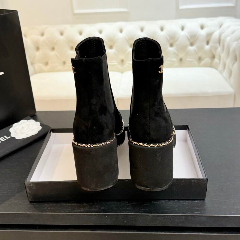 Botines de ante negro