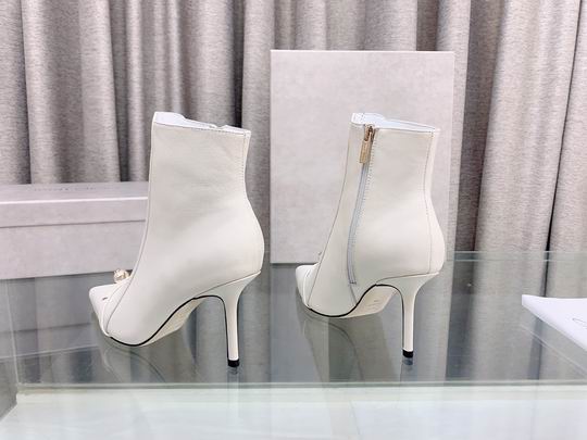 Botines blancos de mujer con joya