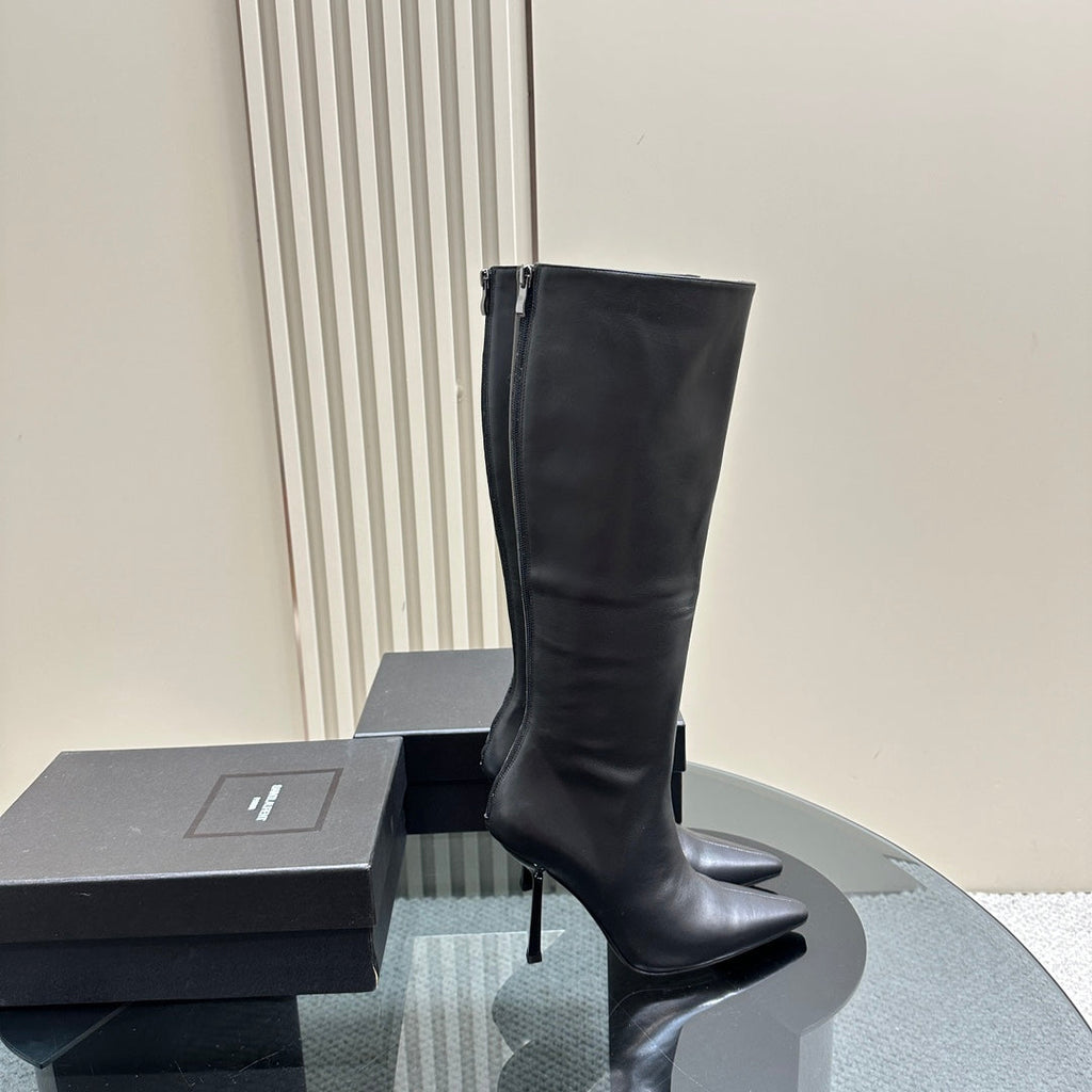 Botas de cuero negro