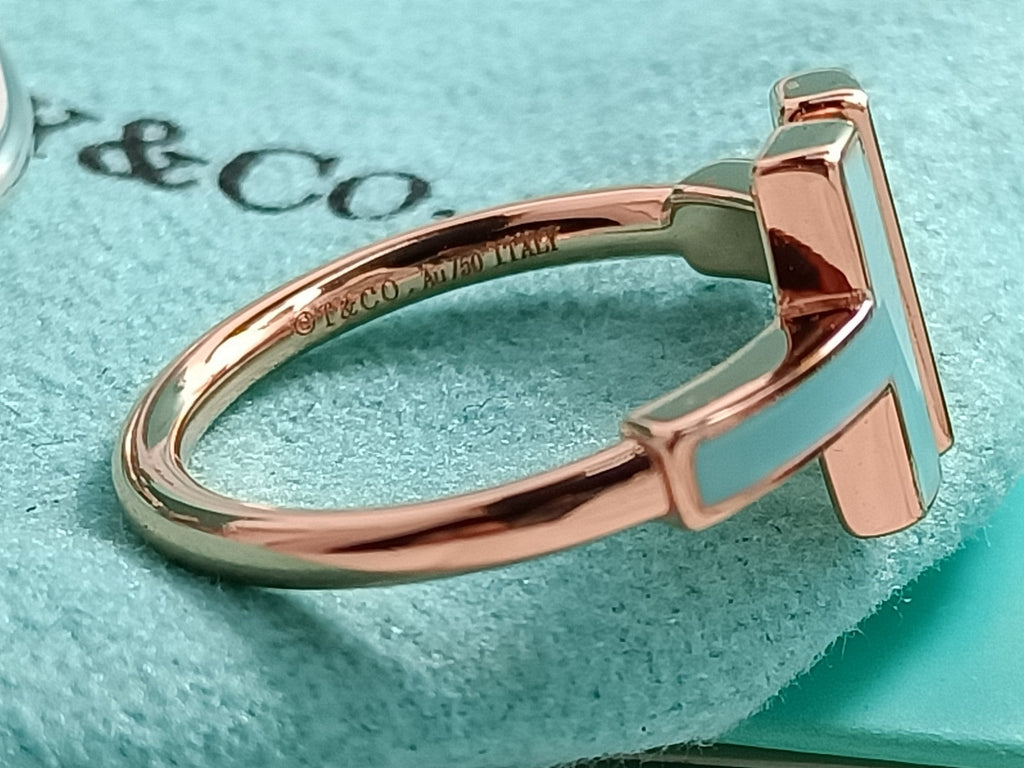 Anillo doble T de esmalte y diamantes