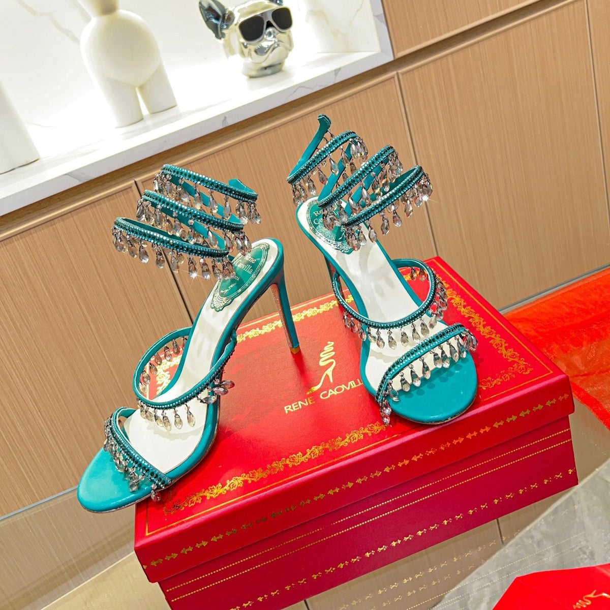Sandalias Cleo con tira de cristal