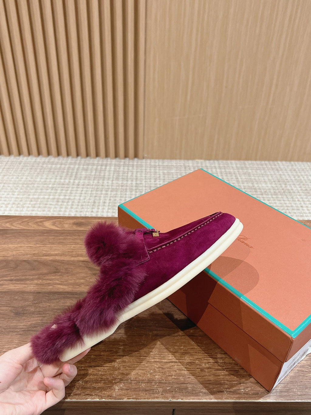 Mocasines de cuero con borlas