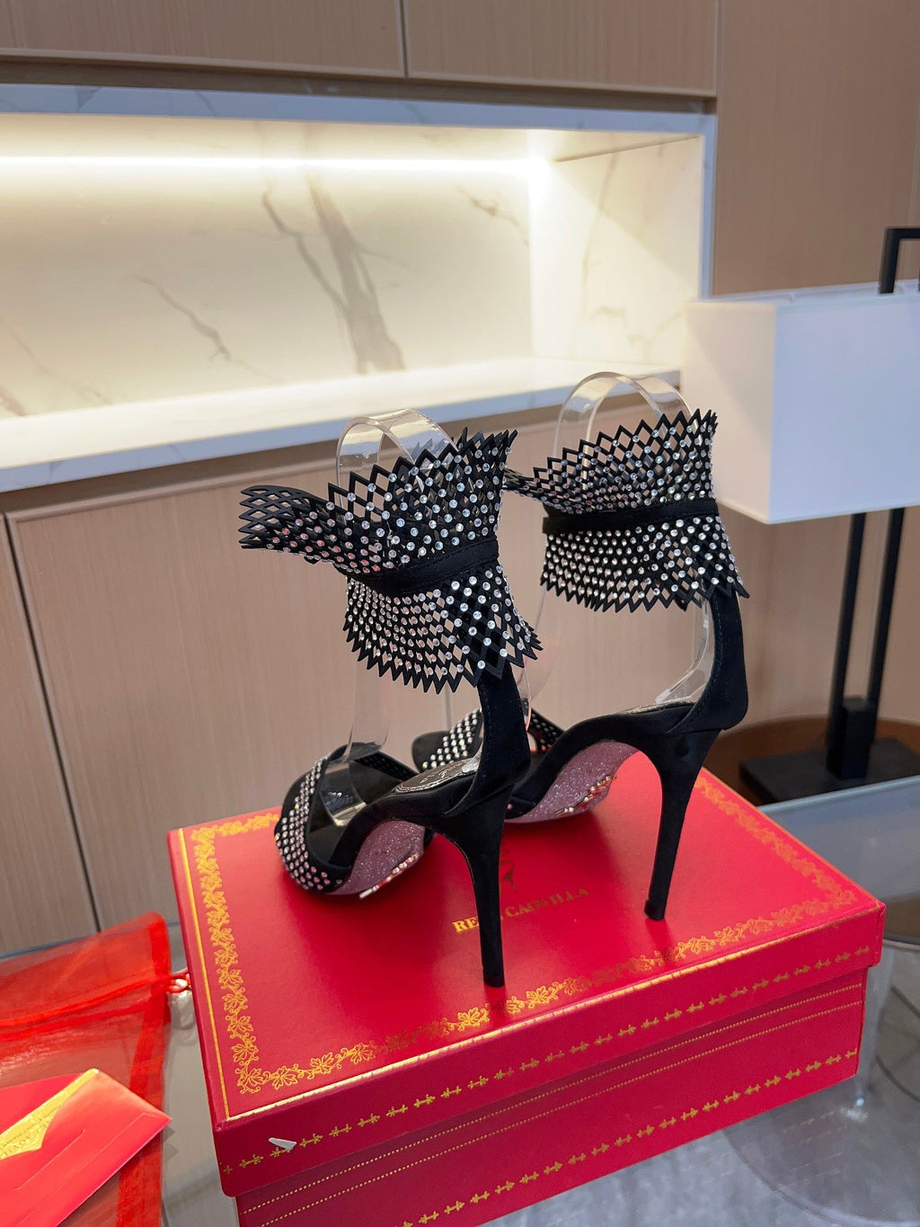 Tacones altos de malla de cristal