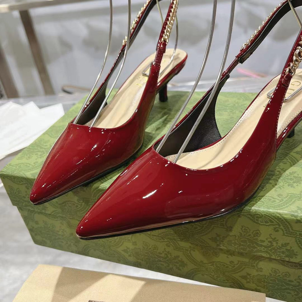 Tacones clásicos de charol