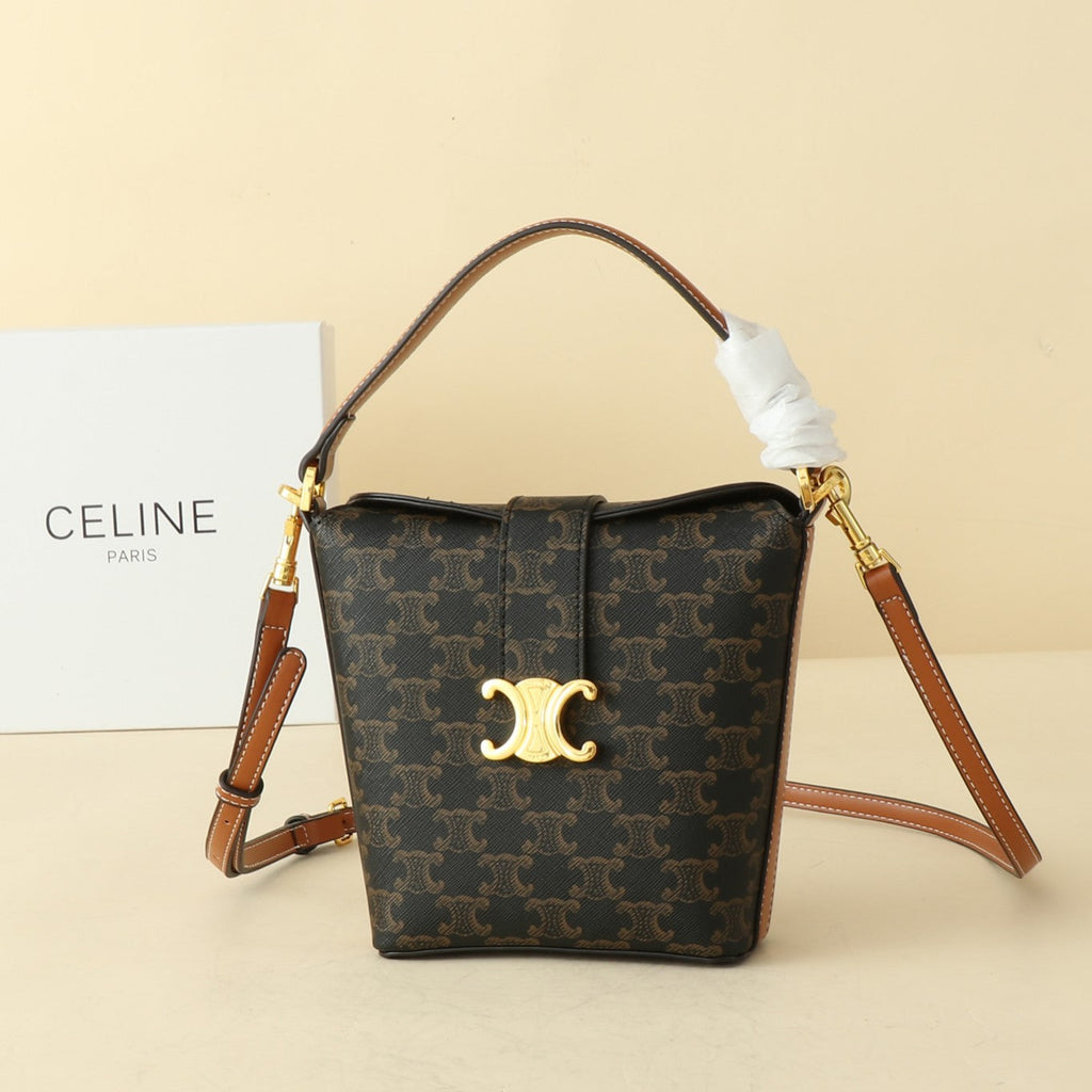 Mini bolso tipo cubo
