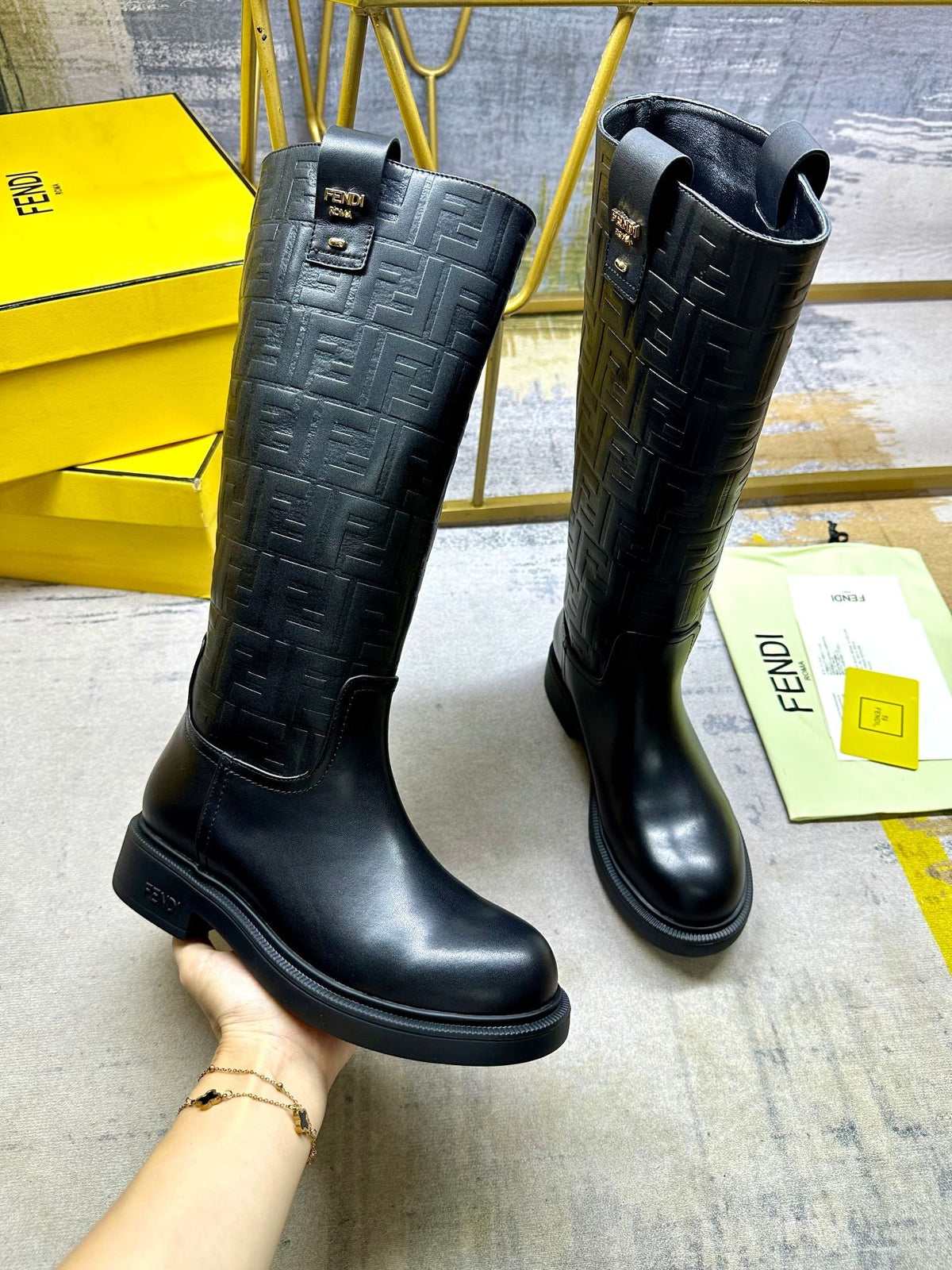 Botas altas de cuero para mujer