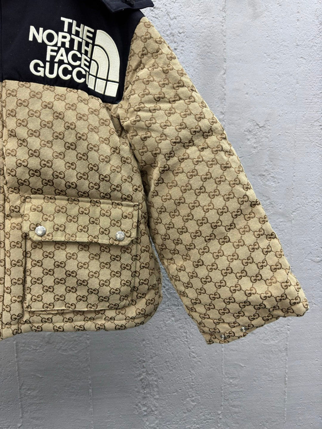 Chaqueta de plumas color block