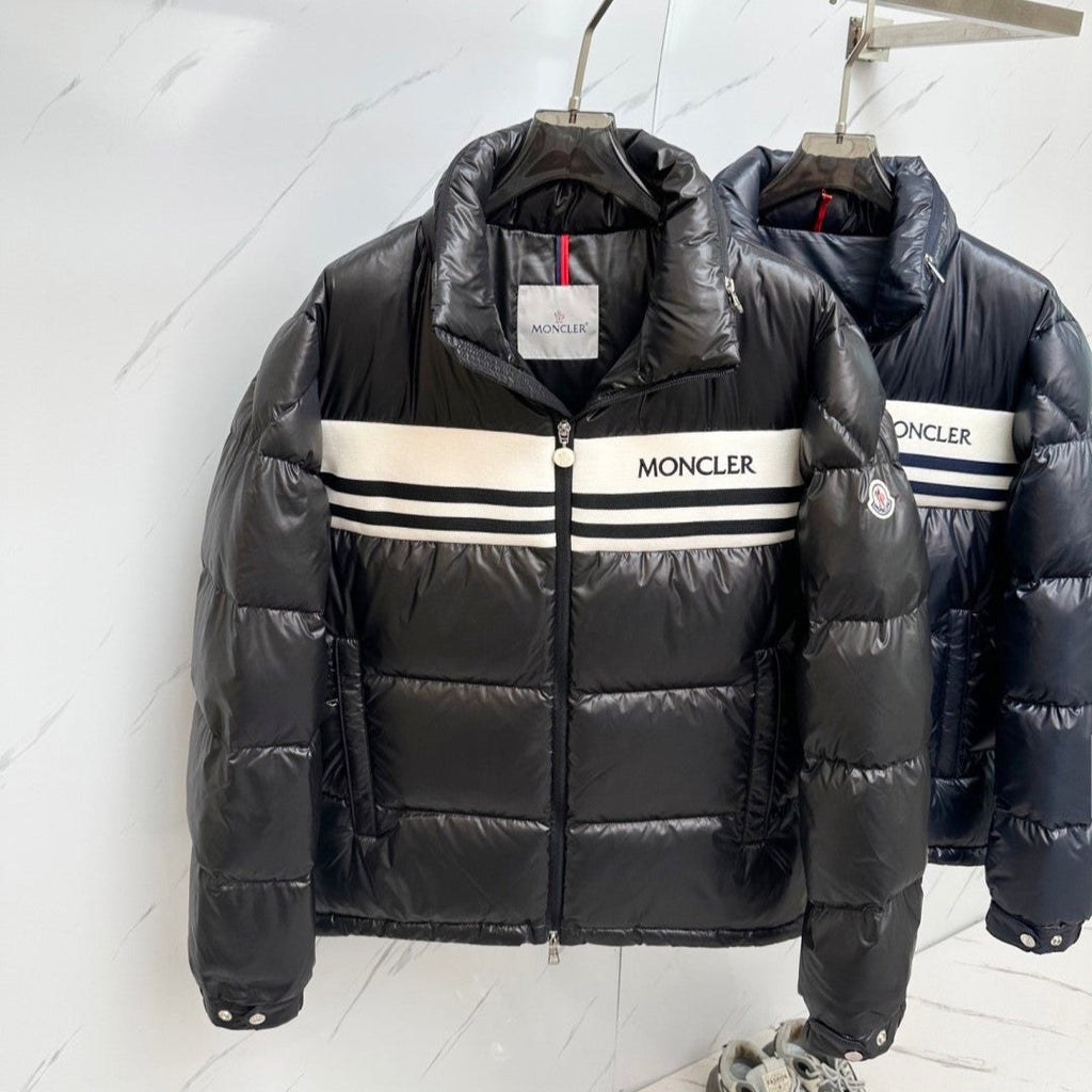 Chaqueta de plumón con parches de color sólido