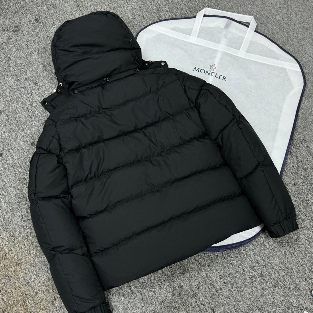Chaqueta corta de plumón mate