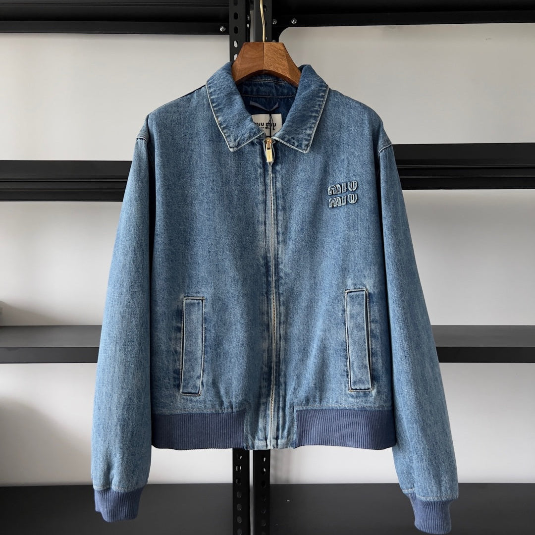 Chaqueta vaquera lavada bordada