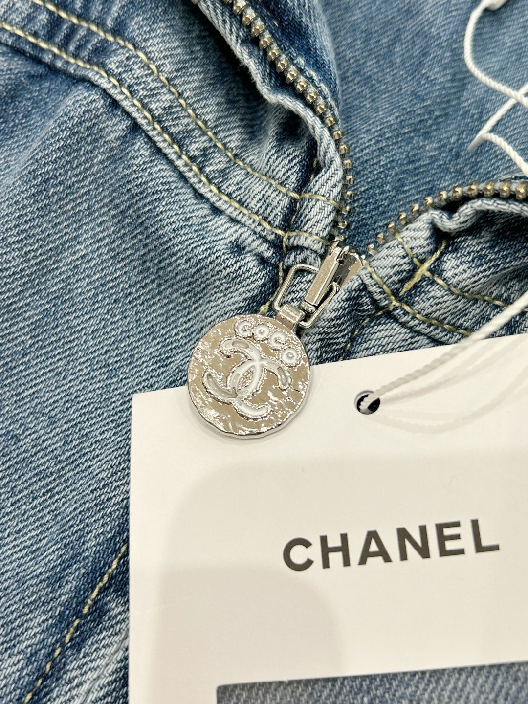 Chaqueta vaquera con solapa grande
