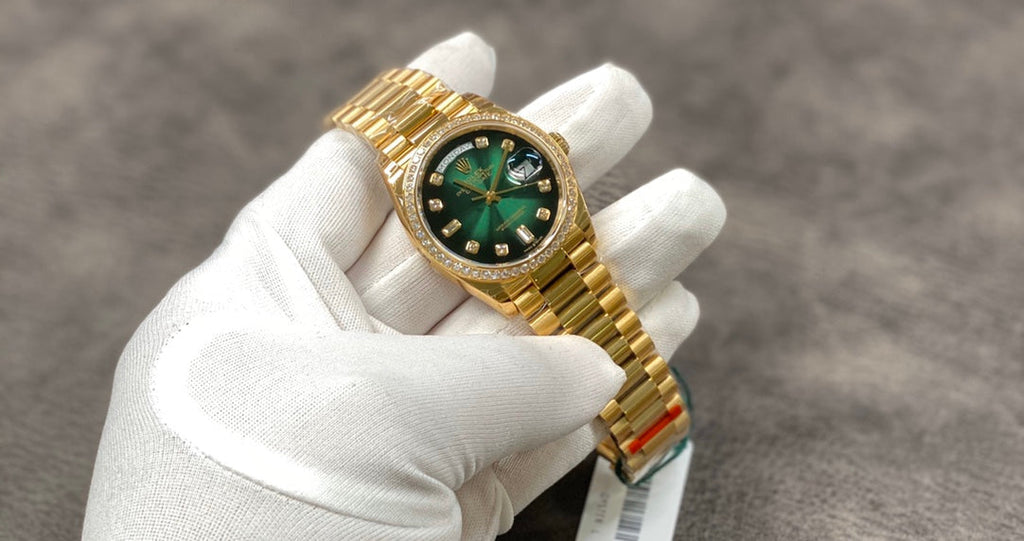 Reloj automático de 36 mm con esfera verde y dorada