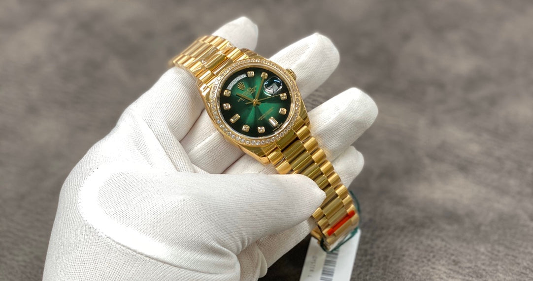 Reloj automático de 36 mm con esfera verde y dorada