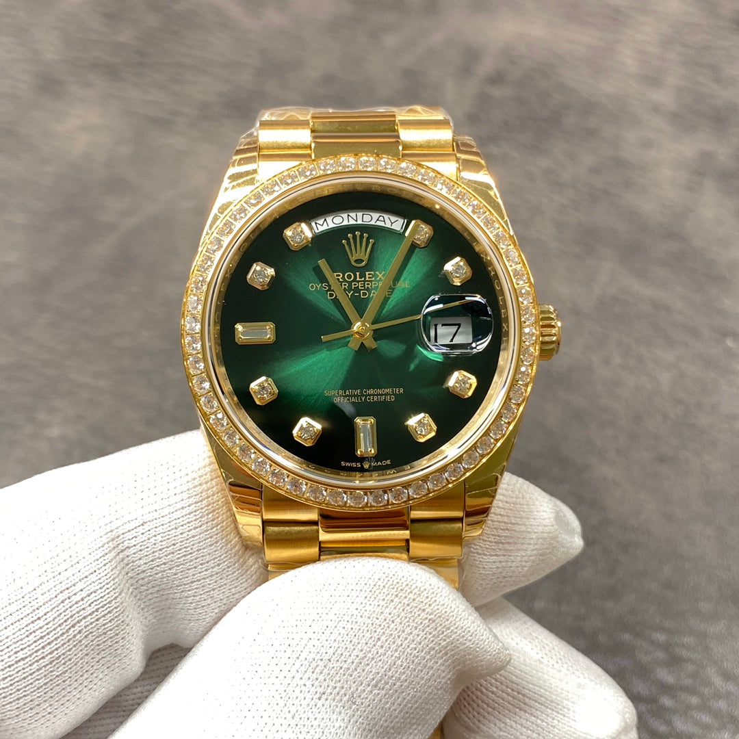 Reloj automático de 36 mm con esfera verde y dorada