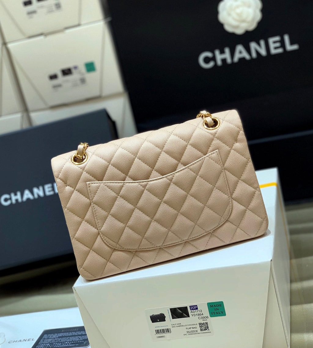 Bolso pequeño clásico con solapa de 23 cm – Edición beige