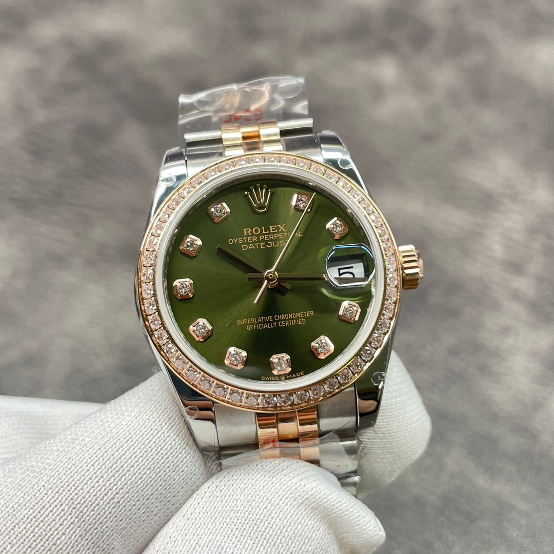 Reloj de pulsera de 31 mm con esfera de nácar dorado