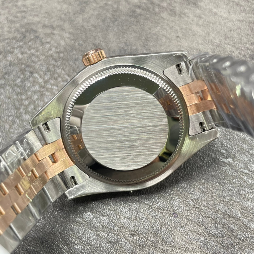 Reloj de pulsera de 31 mm con esfera de nácar dorado