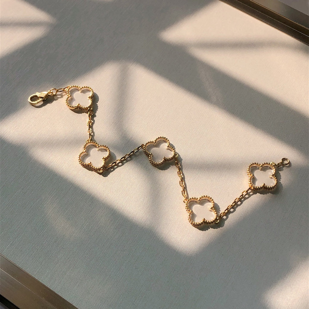 Pulsera de cristal de cinco flores