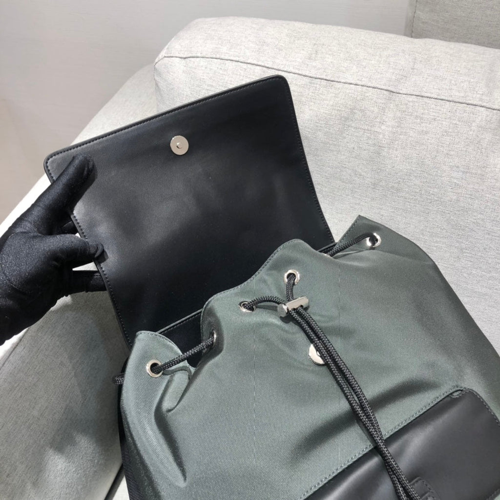 Mochila informal para hombre