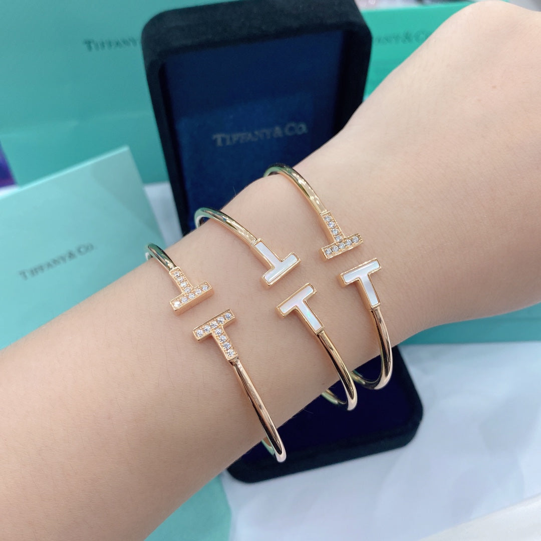 Pulsera de doble espiral en T
