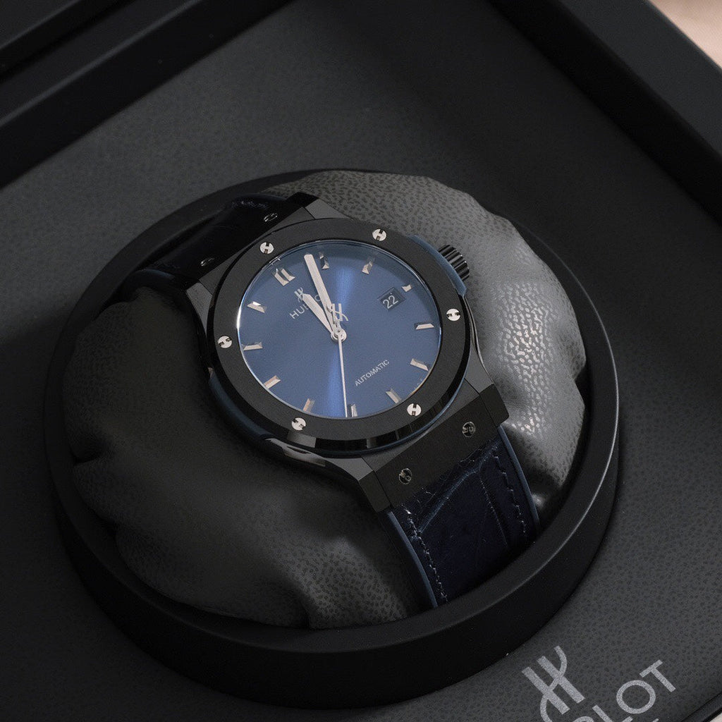 Reloj de 42 mm con esfera azul efecto rayos de sol
