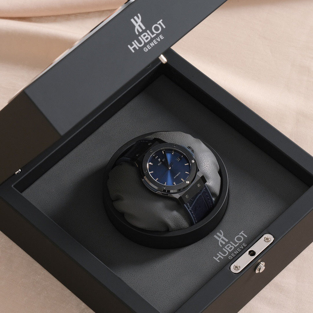 Reloj de 42 mm con esfera azul efecto rayos de sol