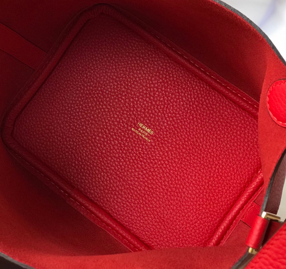 Bolsa tipo cubo roja