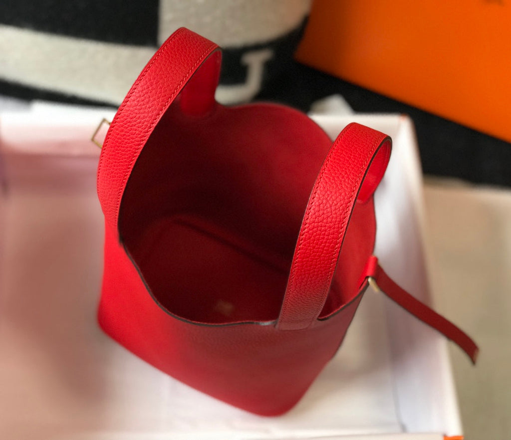 Bolsa tipo cubo roja