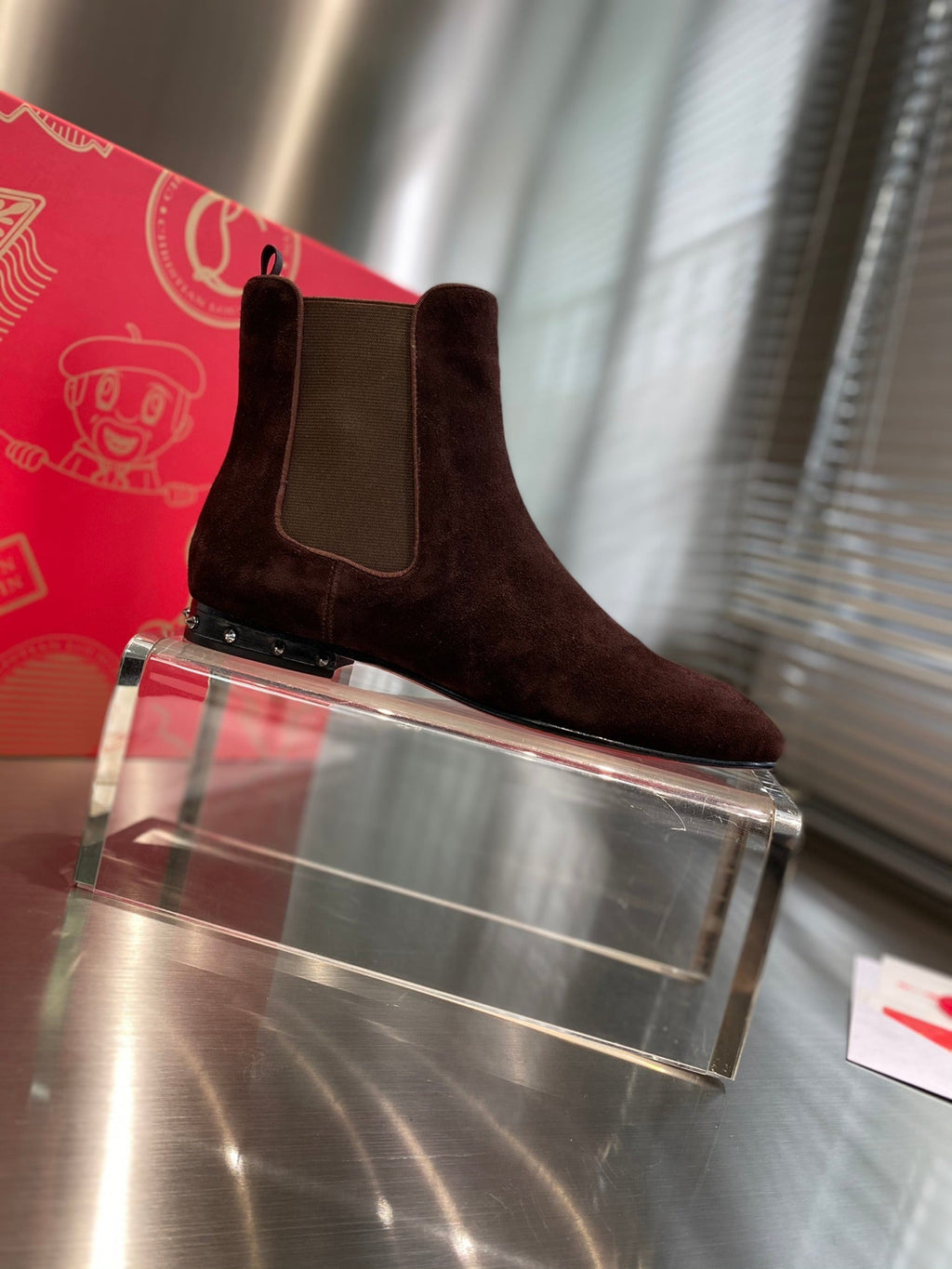 Botas elásticas con tacón de tachuelas