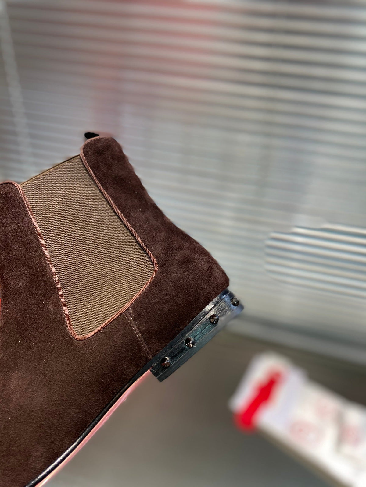Botas elásticas con tacón de tachuelas