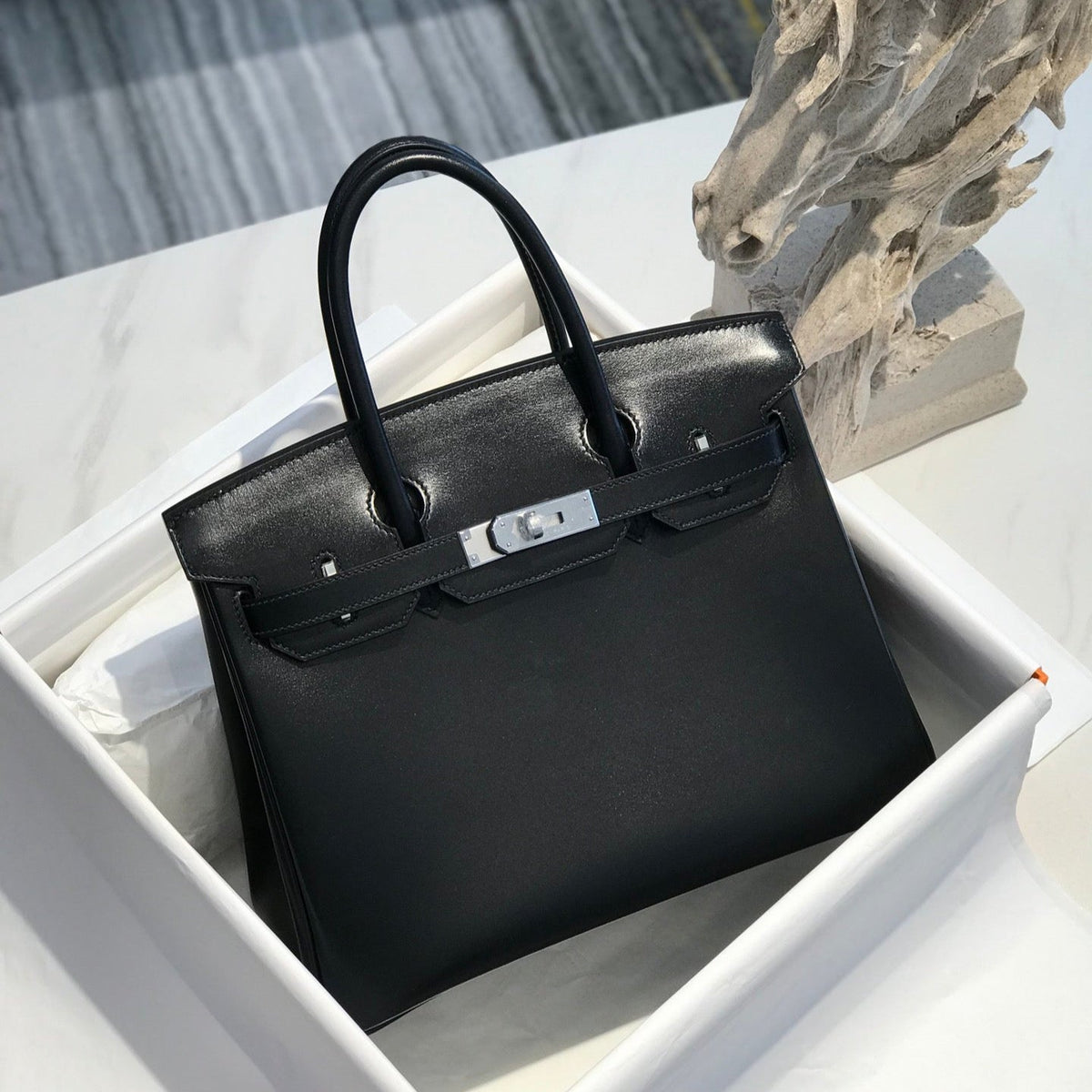 Bolso de piel negra 30