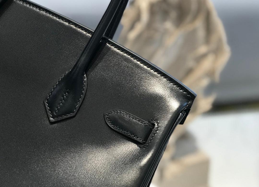 Bolso de piel negra 30