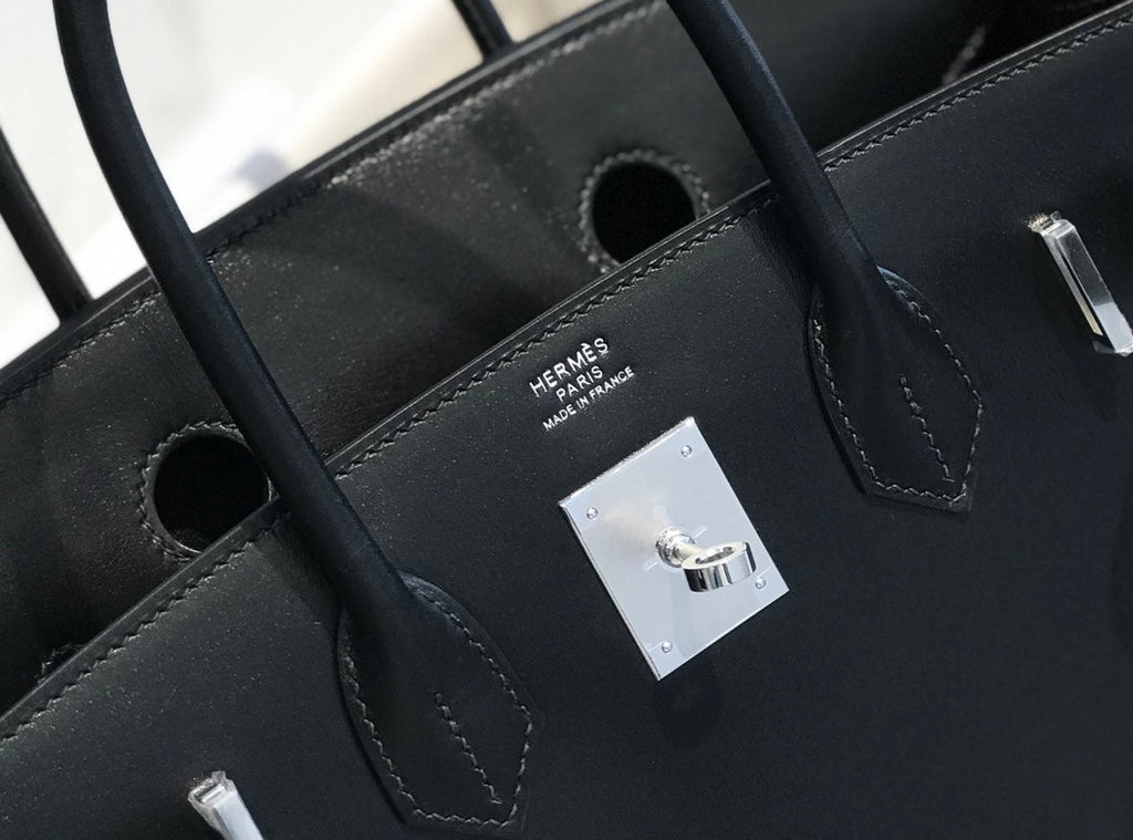 Bolso de piel negra 30