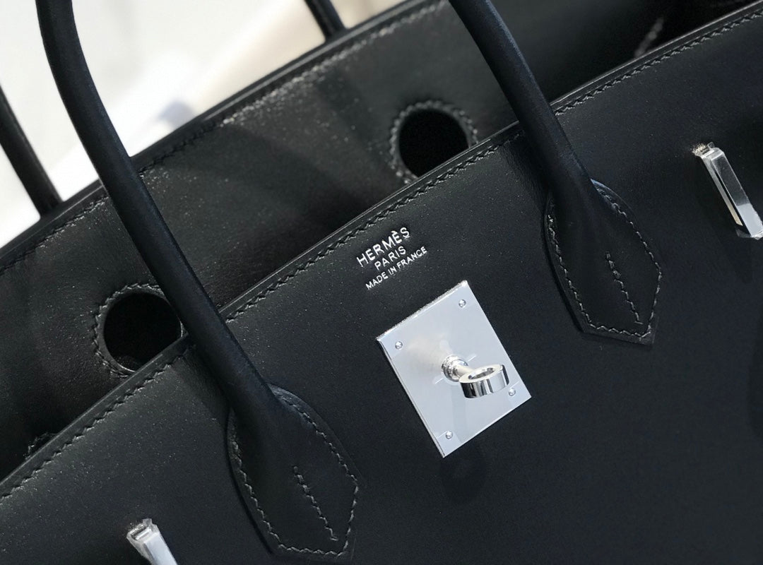 Bolso de piel negra 30