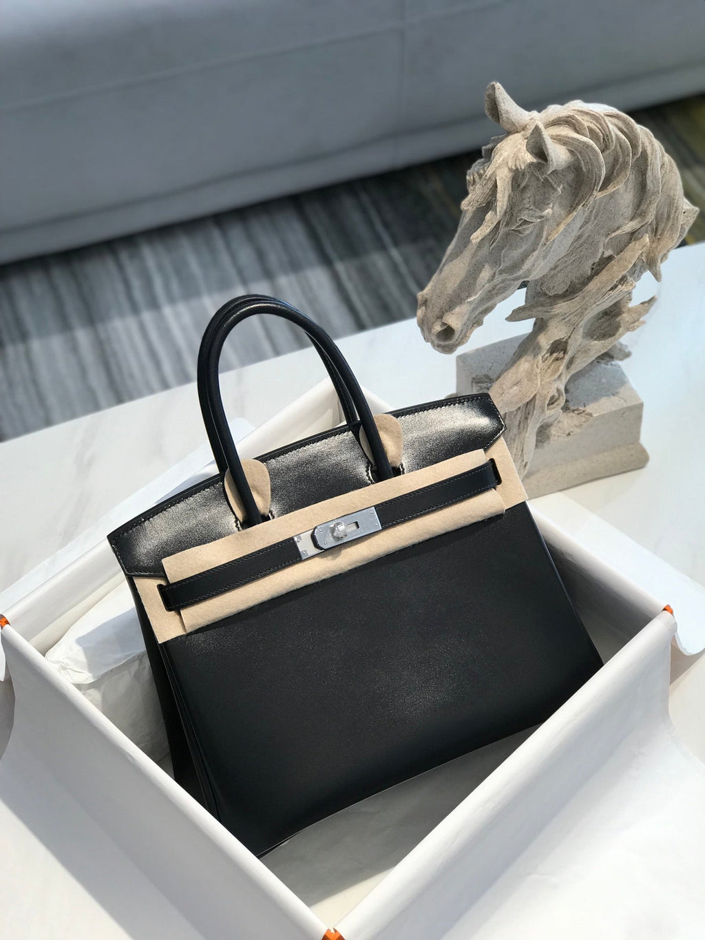 Bolso de piel negra 30