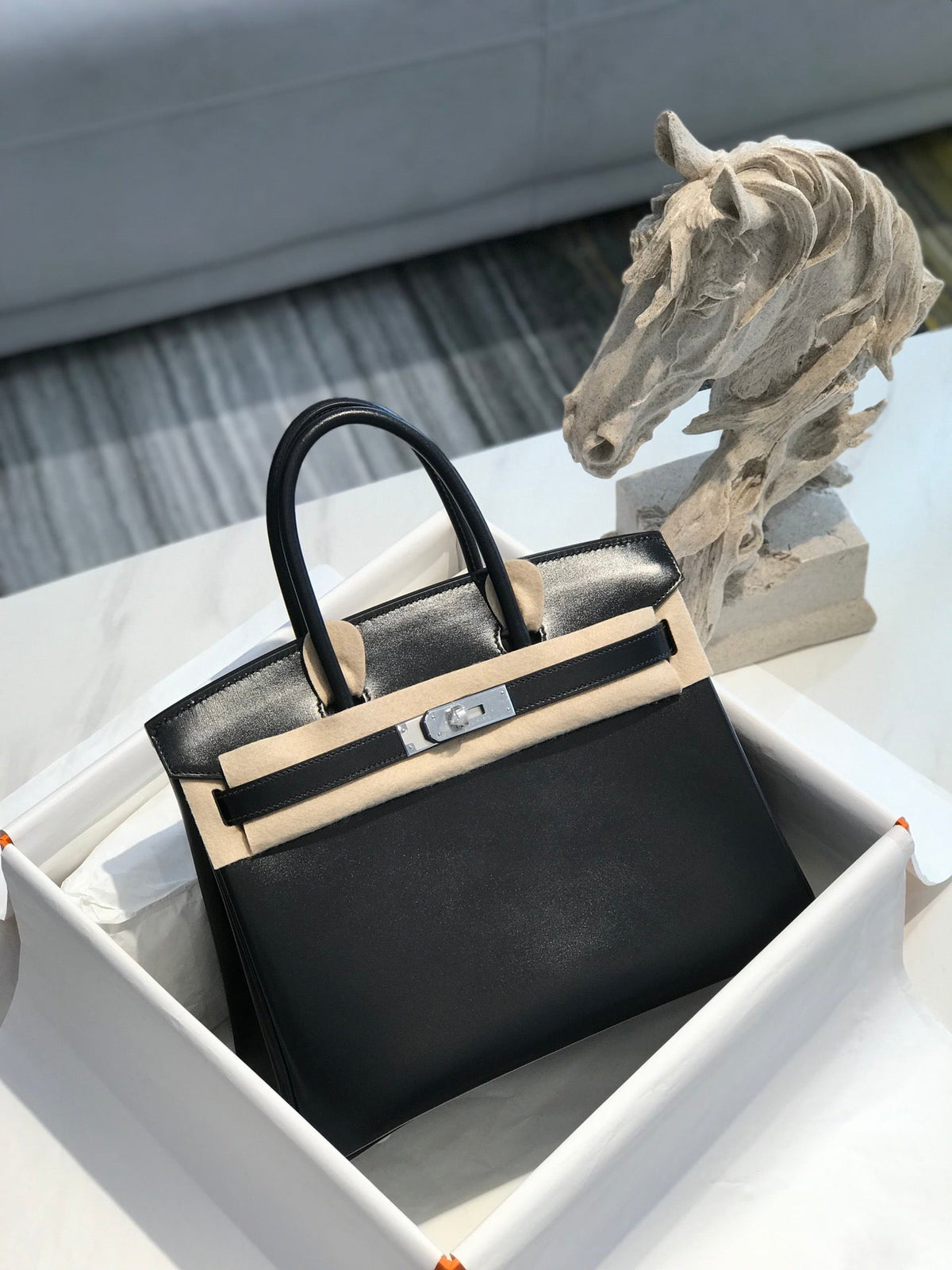 Bolso de piel negra 30