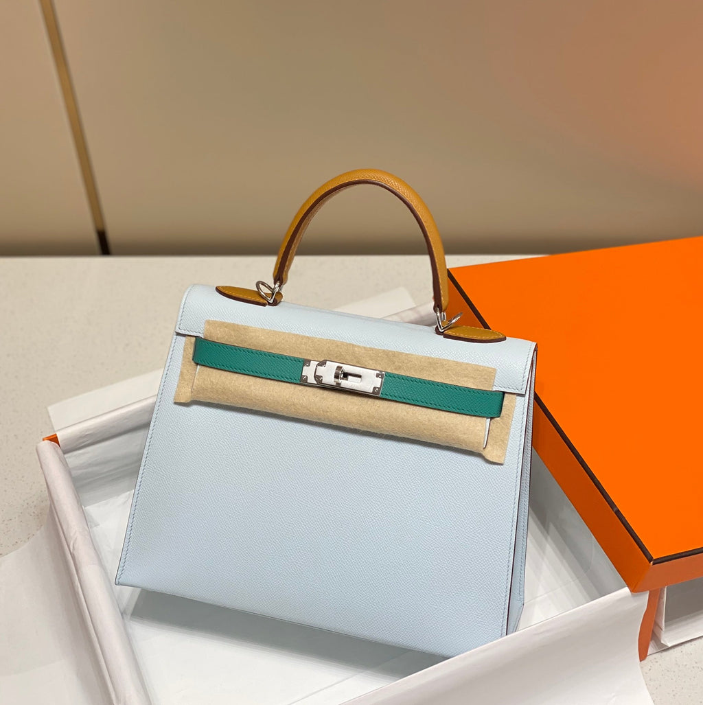 28 Tricolor Leather Bag