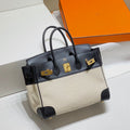 30 Swift Cuero Lona Negro